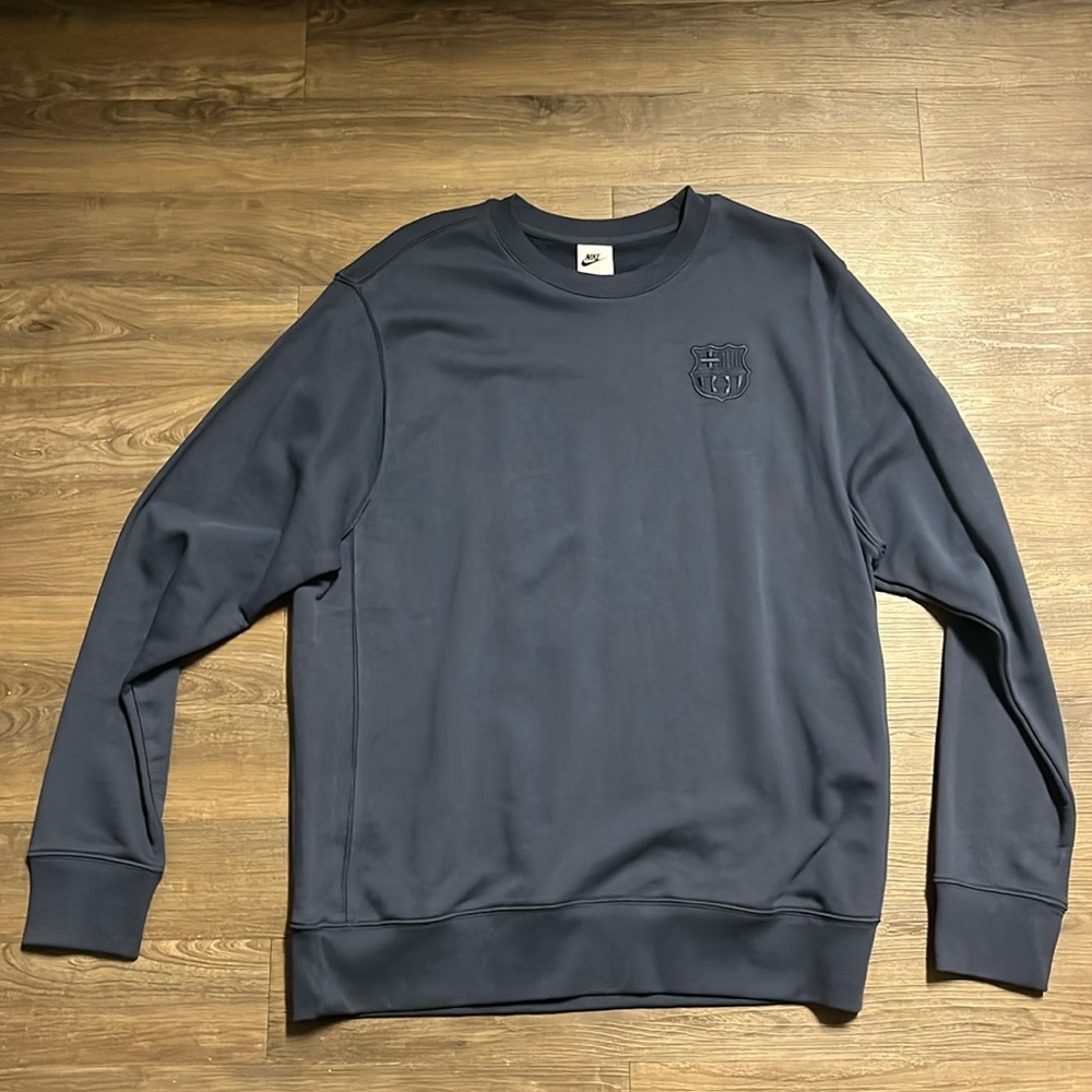 Nike x Barcelona hoodie/crewneck. Never worn. Size L. Navy color.